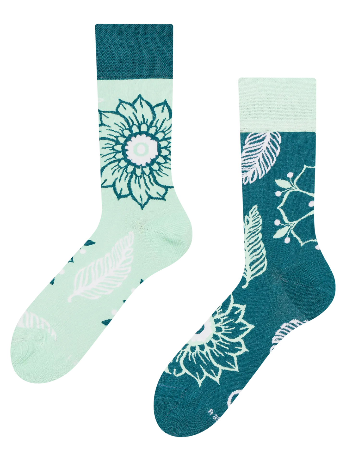 regular-socks-mandala-leaves-07/07b4247be77314c3ff957b9fbb53691d2397fe72