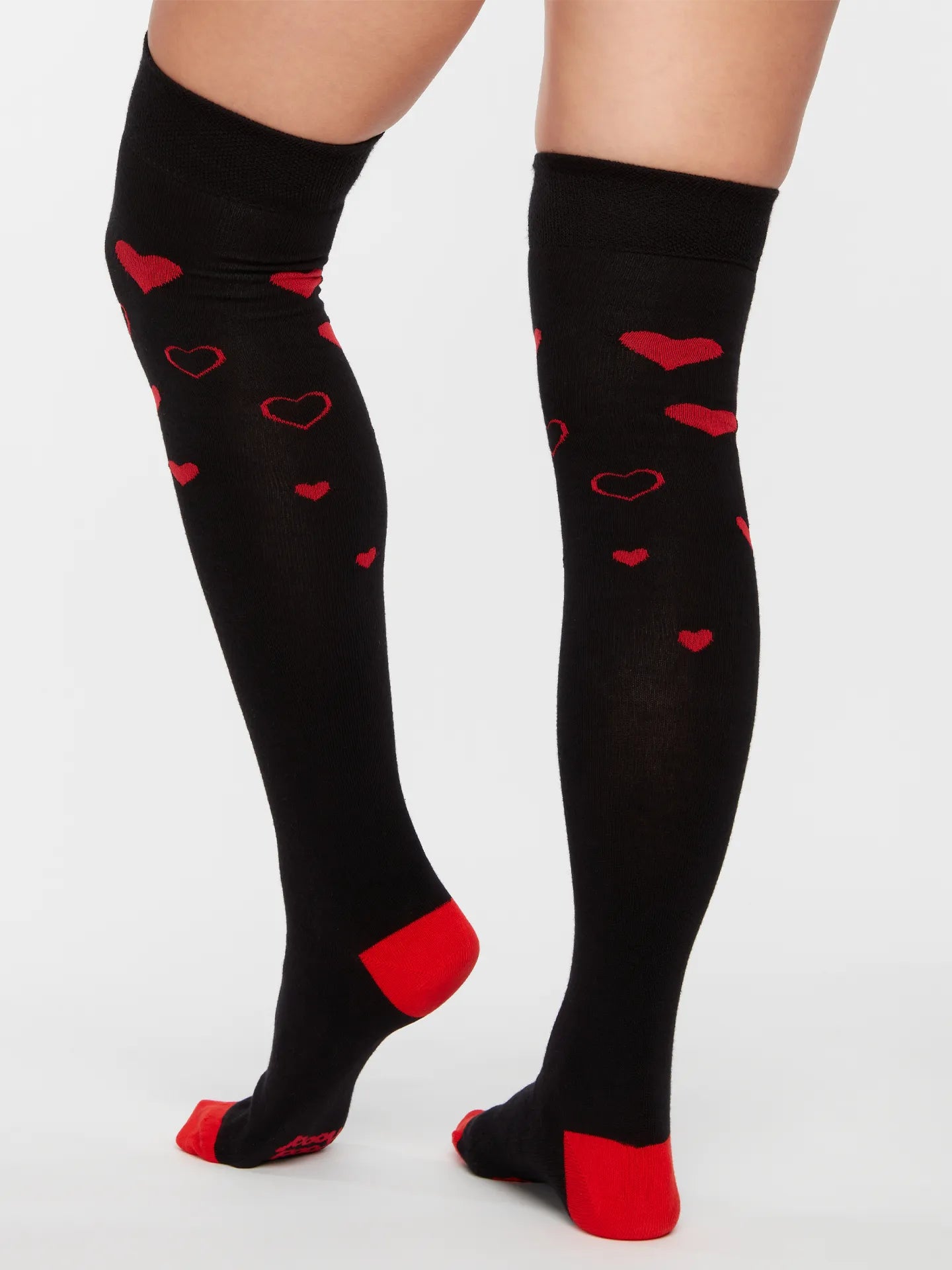 over-the-knee-socks-love-hearts-47/4735f1679794c669c6bb1713ea321114797a9f9f