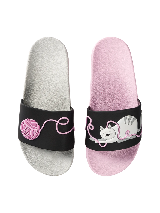 kids-slides-cat-ball-73/73a45ce1e9f86031103c93819bade87e27b50e41