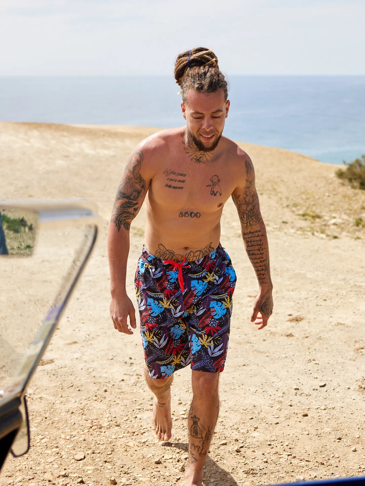 mens-swim-trunks-summer-leaves-8f/8f0c7cf0e90a656d8d724f2c7abc1cb47dc5543f