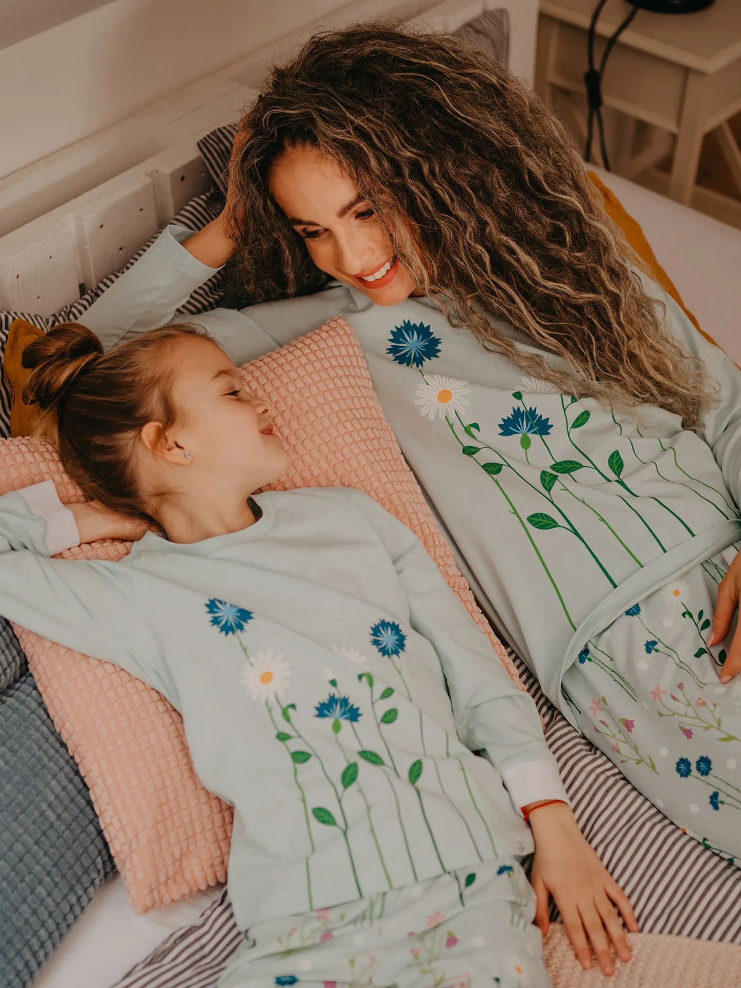 kids-pyjamas-meadow-flowers-aa/aa6991bf9b3743090a973f894346ad8913ec19f8