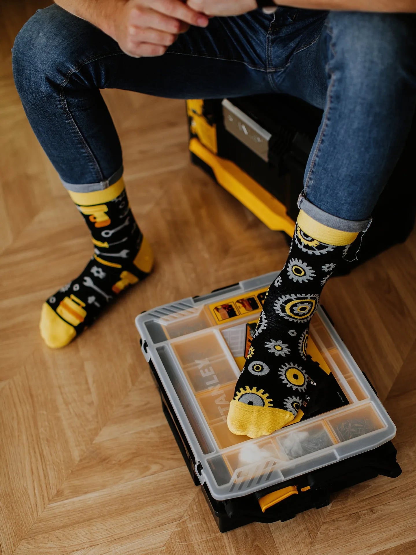 regular-socks-mechanic-cd/cd52f4867405c946f1454d05844bc78e978f1639