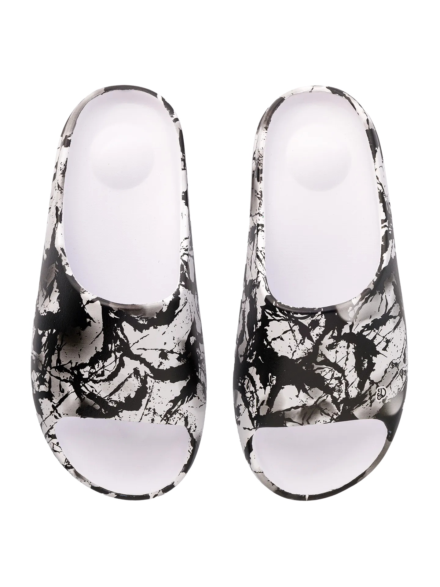 chunky-slides-black-white-stains-e1/e1d62a882e9f71984653e3817cae4b13a4585339