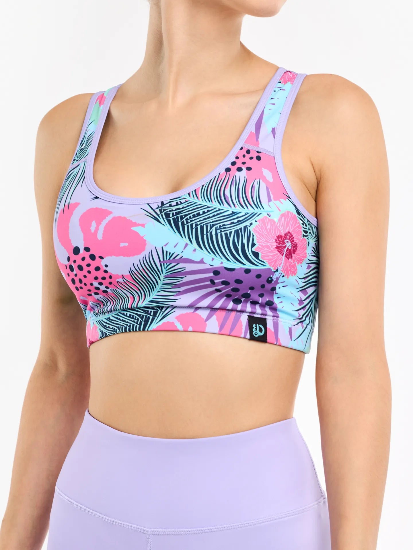 gym-top-llama-flowers-e6/e6807c8bd5e3356b4fc69239b0793737381801b9